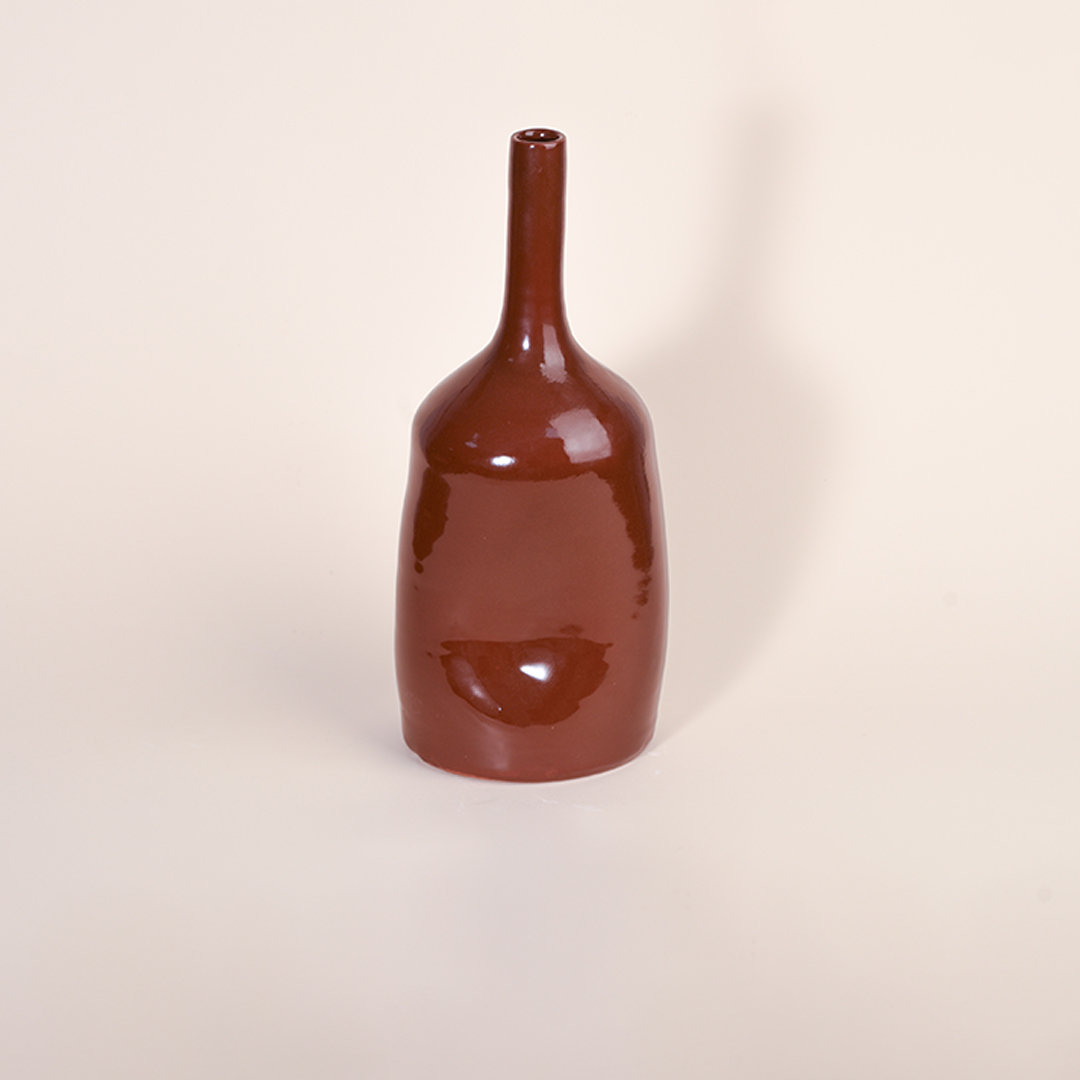 VASE CASTANO EN CÉRAMIQUE